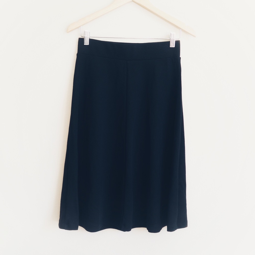 NEW Uniqlo Black High Waist Flare Midi Skirt